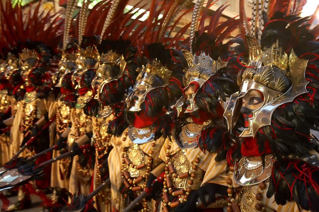 Descubre La Verdadera Historia De La Fiesta De Moros Y Cristianos - Red ...